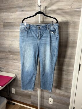 Chico's Light Wash Cropped Jeans - Blue 2105